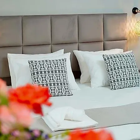 Aquamarine Luxury לימנאס